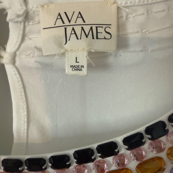 Ava James Beaded Round Neck White Short Sleeve Shirt, NWT, Sz: Large - Picture 4 of 5